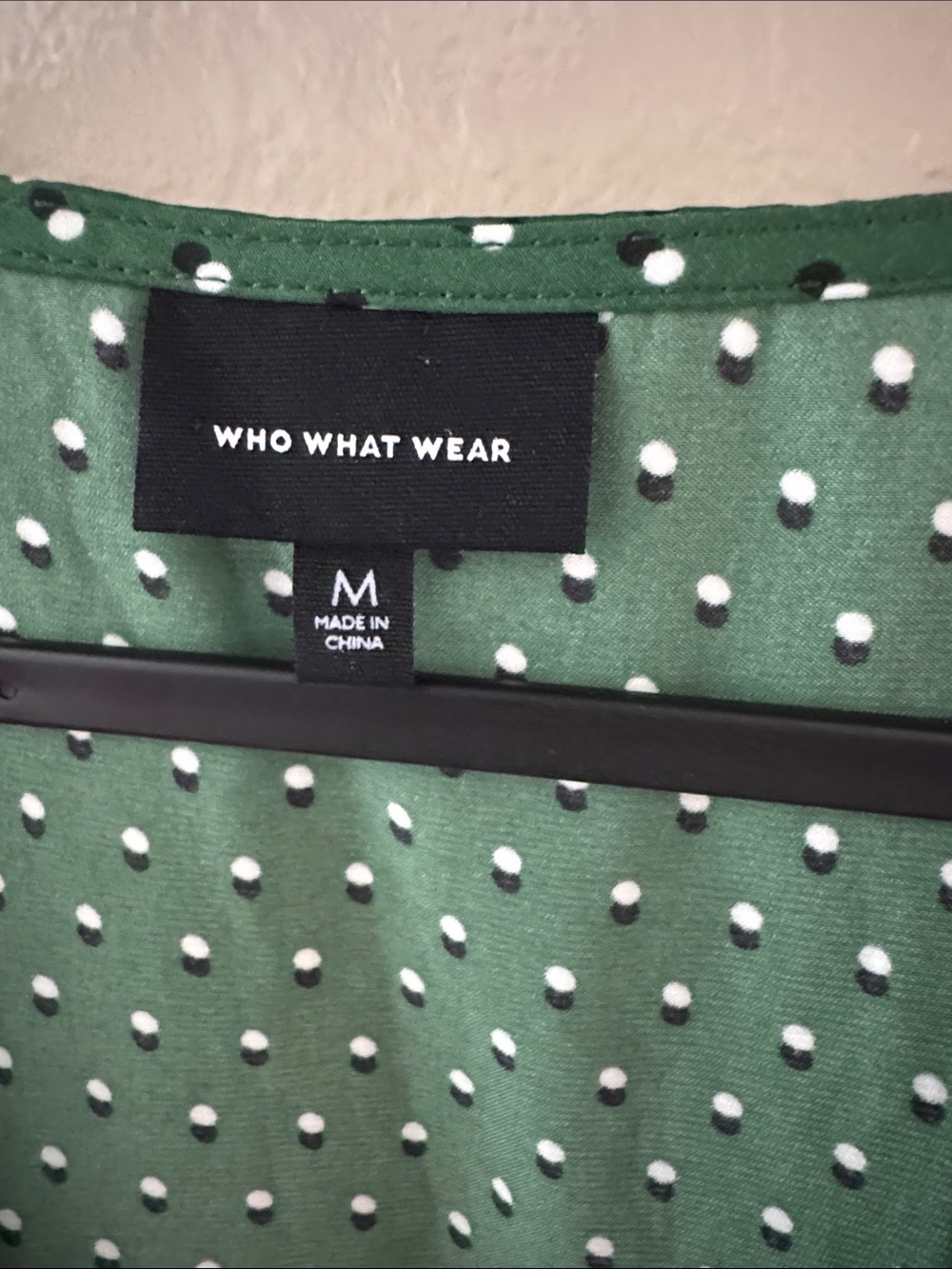 Who What Wear Green Polka Dot Peplum Blouse - Picture 2 of 5